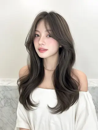 ロング カラー 大人垢抜け ダブルカラーのヘアスタイル
