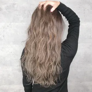 ロング カラー アンダーバーホワイト_WHITE所属・_WHITE芝本 賢吾【天王寺店】のヘアスタイル