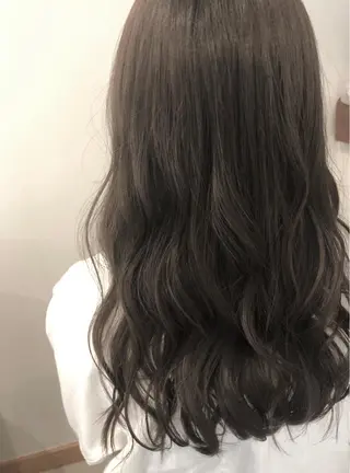 ロング カラー 本田 静莉奈のヘアスタイル