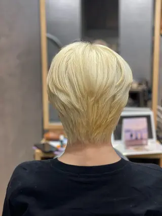 カラー 上村 颯のヘアスタイル