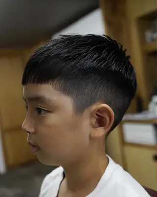 メンズ brunt jet所属・関 晃哉のヘアスタイル