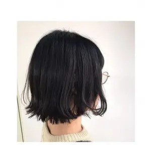 ミディアム 30代からの大人 ショートのヘアスタイル