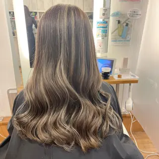 ロング カラー 茅ヶ崎/ハイトーン /レイヤーカットのヘアスタイル