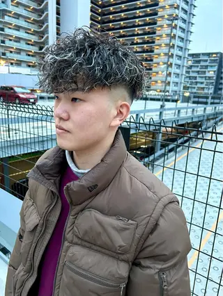 ショート カラー パーマ メンズ メンズ特化❤️🔥 パーマ職人江口佳乃のヘアスタイル