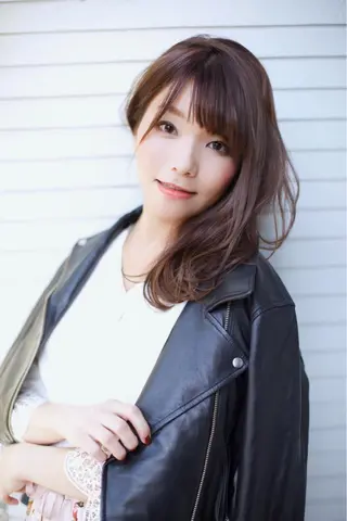 セミロング カラー ハイトーン/カラー/ 用賀/稲若健太郎のヘアスタイル