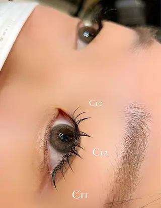 マツエク・マツパ GO TODAY SHAiRE SALON 名古屋パルコ店所属・しみず さきのマツエク・マツパデザイン