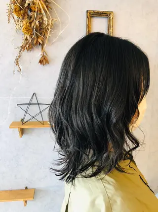 ミディアム 本多 美羽のヘアスタイル