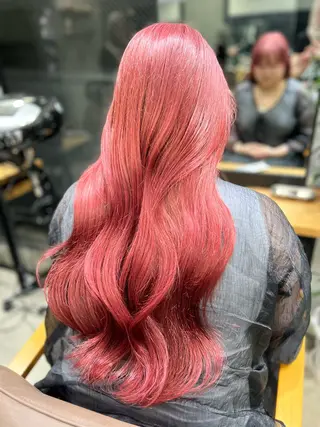 ロング maya レイヤーカットのヘアスタイル