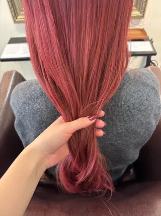 ロング AREND所属・AREND hinanoのヘアスタイル