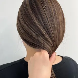 カラー 美髪縮毛矯正🫧 艶カラー/スズカのヘアスタイル