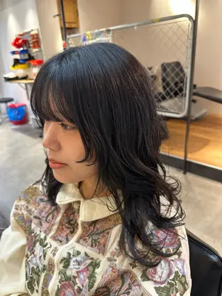 セミロング VOICE所属・MIRI MIRIのヘアスタイル