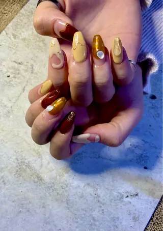 ネイル nailist. SHIZUKA🫧のネイルデザイン