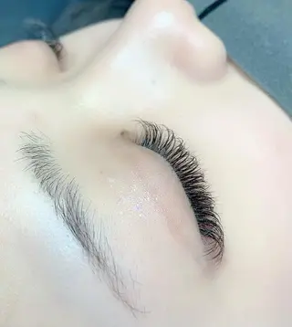 マツエク・マツパ SPINEL Sawaのヘアスタイル