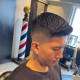 ショート 新宿スキンフェード 佐藤京介のヘアスタイル