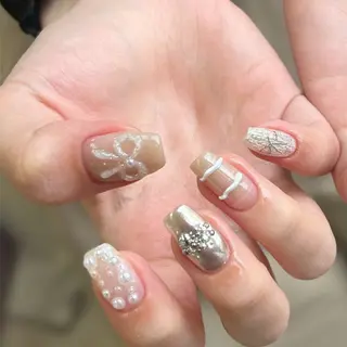 ネイル アトリエ　ミモザ所属・いまむら あかりのネイルデザイン