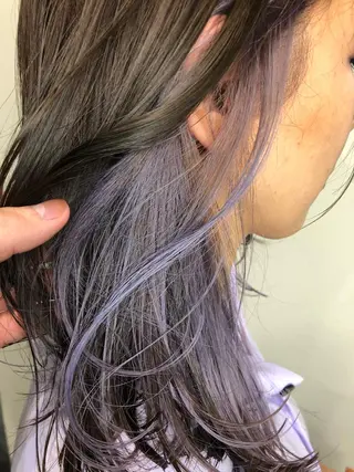 ミディアム 🌈インナーカラー 手塚直生のヘアスタイル