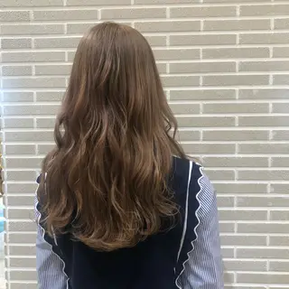 ロング 植田 菜月のヘアスタイル