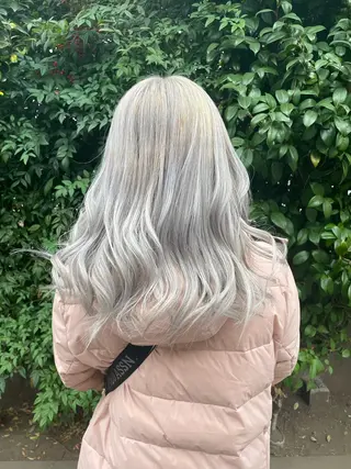 セミロング カラー 👑派手髪/カット 👑ANRYのヘアスタイル