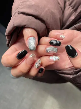 ロング カラー ヘアアレンジ キッズ ネイル マツエク・マツパ アイブロウ 福田 加奈のネイルデザイン