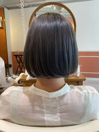 ショート カラー 梛木 唯のヘアスタイル