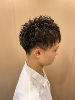 ショート パーマ メンズ 山田 哲平のヘアスタイル