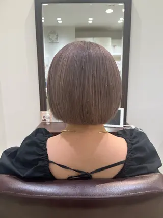 ショート カラー なかの ももかのヘアスタイル