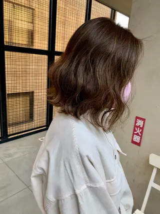 ミディアム 大内 志穂のヘアスタイル