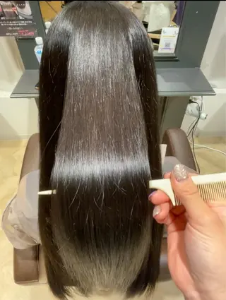 ロング 井上 結のヘアスタイル
