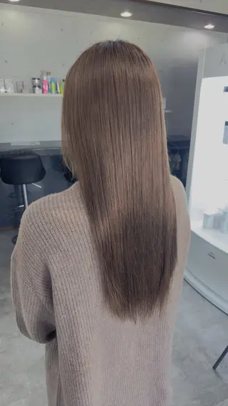 ロング REVE所属・REVE 【外国人風カラー】のヘアスタイル