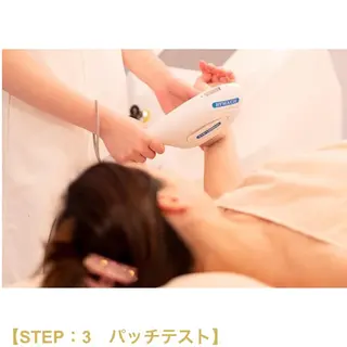 Cerise La La(スリーズララ)所属・まつ毛パーマ×脱毛 スリーズララ🌼のエステ・リラクイメージ