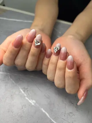 ネイル Ema Nail所属・Emanail🎀 NAMIのネイルデザイン