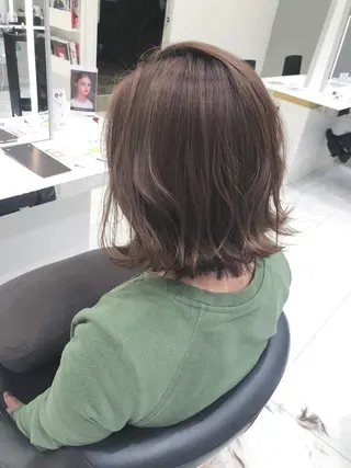 ミディアム 岸 保奈美のヘアスタイル