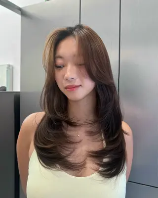 ロング 大人レイヤー/艶髪 🇺🇸TOMONAのヘアスタイル