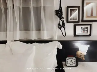 ロング カラー パーマ ヘアアレンジ ネイル マツエク・マツパ HOTEL&PARK . ワックス脱毛のエステ・リラクイメージ