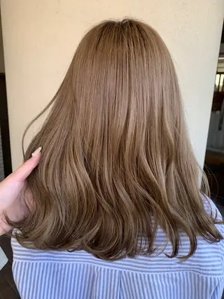 ミディアム カラー regalo Acari🍎のヘアスタイル