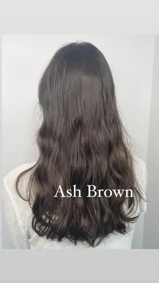 ロング カラー LANVERY所属・うる艶ヘア💐 艶ハイトーン💐彩夏のヘアスタイル