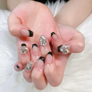 ネイル 根津 綾子のネイルデザイン