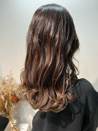 ロング カラー ケアブリーチ/ili 村上佳那多のヘアスタイル