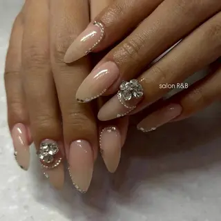 ネイル salon R&B所属・salon R&B Jr.ネイリストのネイルデザイン