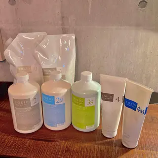 ミディアム メンズ 艶ベージュカラー naoki.のヘアスタイル