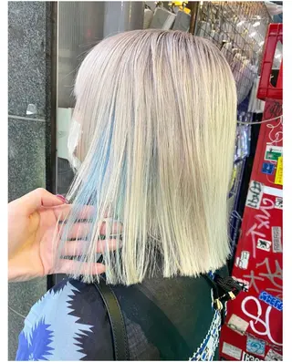 ショート カラー GARU-ガル-所属・TSUNO🦖 派手髪/オタク美容師のヘアスタイル