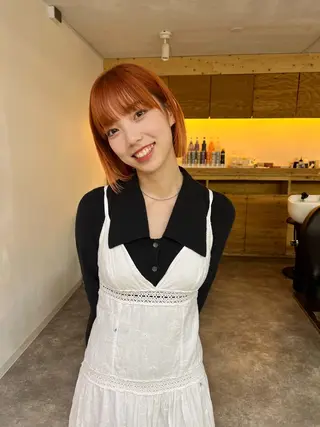 ショート カラー 顔周りレイヤー/韓国 ブリーチminamiのヘアスタイル