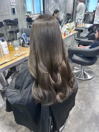 カラー 🤍ベージュ/透明感 韓国ヘア/まりん🤍のヘアスタイル