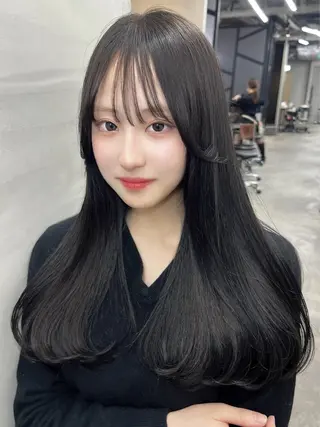 セミロング カラー 艶髪/艶カラー/韓国 髪質改善/縮毛矯正のヘアスタイル