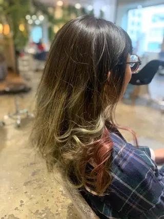 ロング カラー ハイライト✨髪質改善 TAKAさんです😊のヘアスタイル