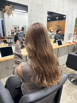 ロング カラー mono / Manatoのヘアスタイル