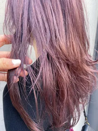 ロング カラー OKA AKIHOのヘアスタイル