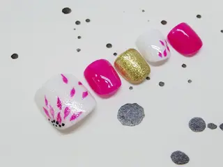 ネイル ティーエヌ 金山駅東口店のネイルデザイン