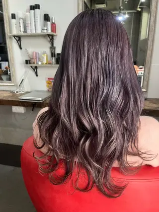 セミロング 駅チカ【ali'i】 アリイ花崎友美☘のヘアスタイル