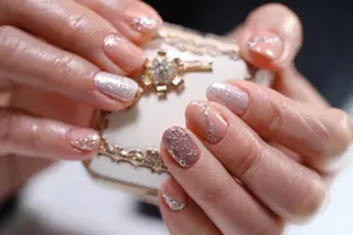 ネイル ママリンド　志村坂上店所属・しみ えんのネイルデザイン